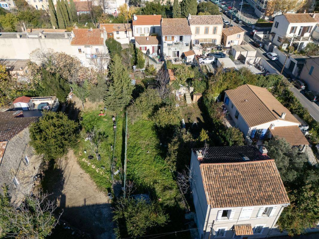 Terrain à MARSEILLE-13E