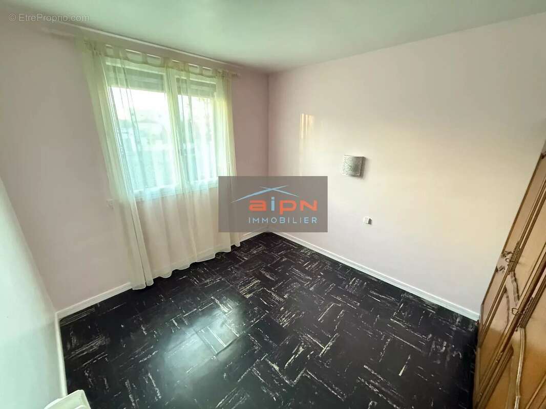 Maison à SAINT-ETIENNE-DU-ROUVRAY