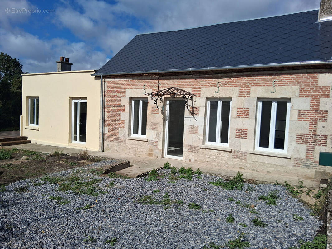 Maison à MONTIGNY-LE-FRANC