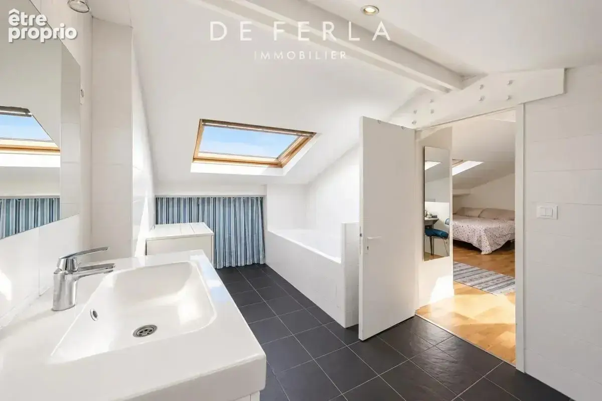 Duplex 3/4 pièces de 113 m² au sol - Mairie de Montrouge - photo 7