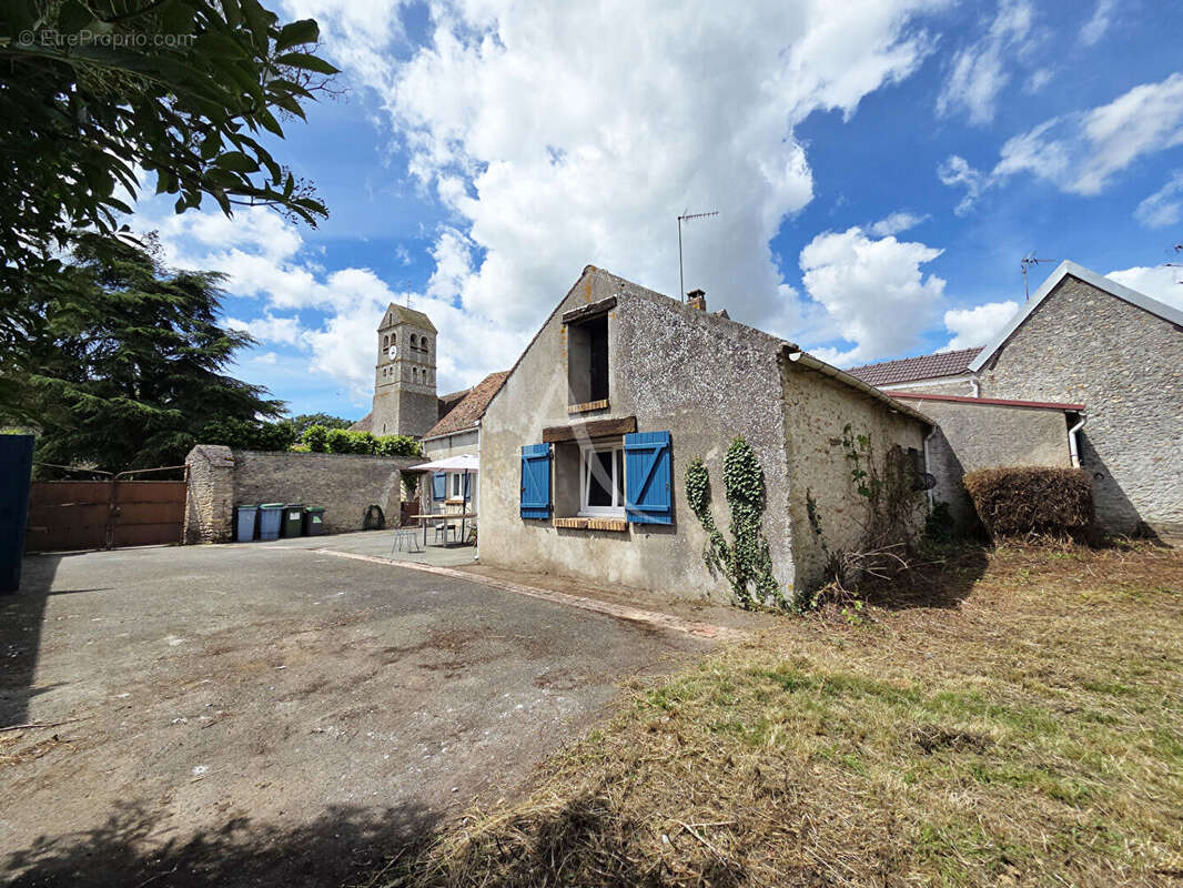Maison à DOURDAN