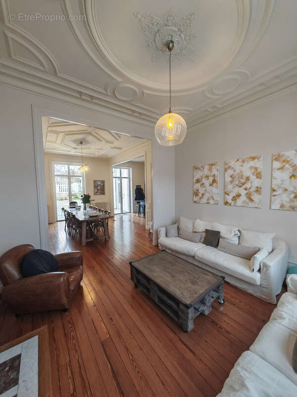 Maison à COGNAC