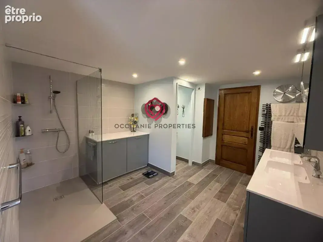 Magnifique maison avec un beau terrain, piscine et garage - photo 20