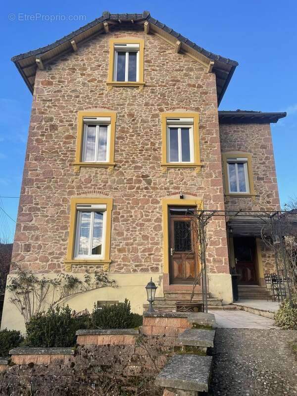 Photo 2 - Maison à COURS-LA-VILLE