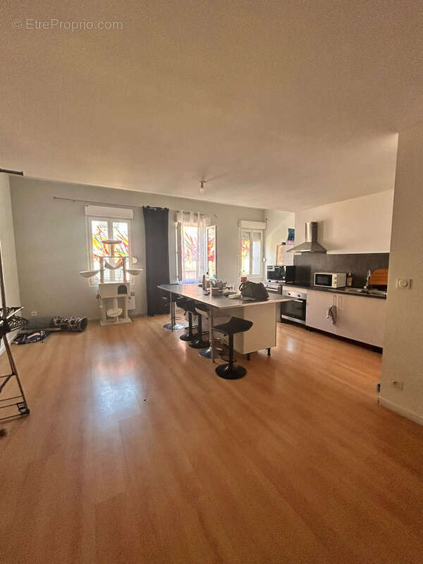 Appartement à SAINT-LAURENT-DE-LA-SALANQUE