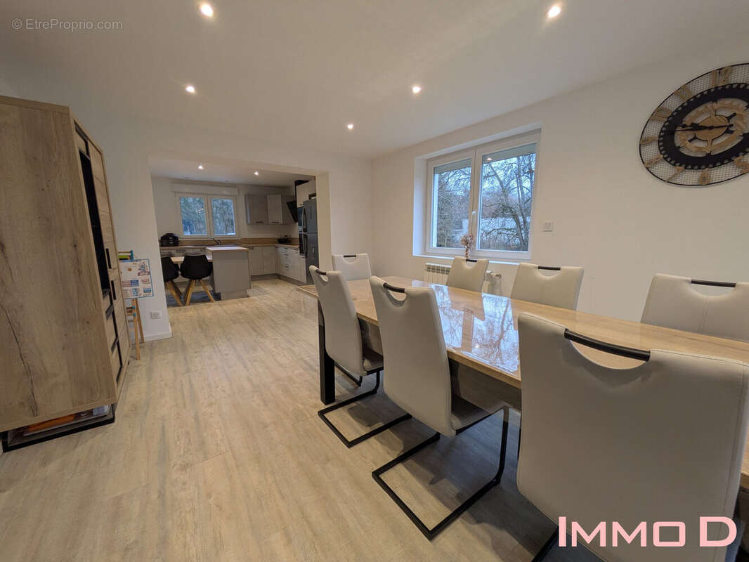 Maison à THAON-LES-VOSGES