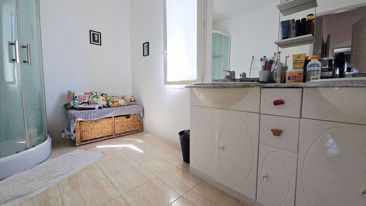 Villa Lirac - 6 pièces - 157 m² + Garage de 80 m² - photo 11