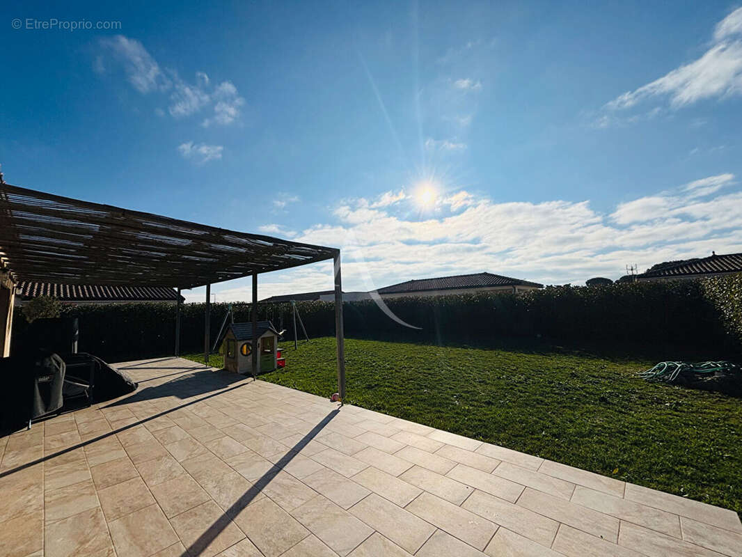 Maison à PENNAUTIER