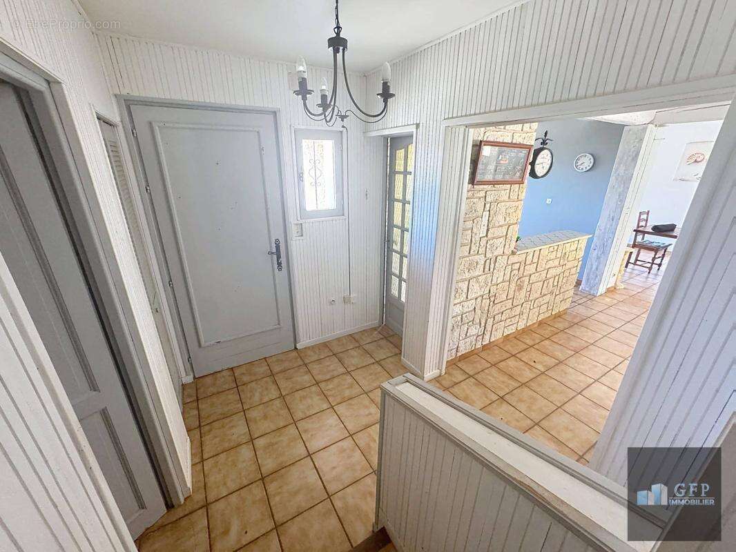 Maison à CARQUEIRANNE