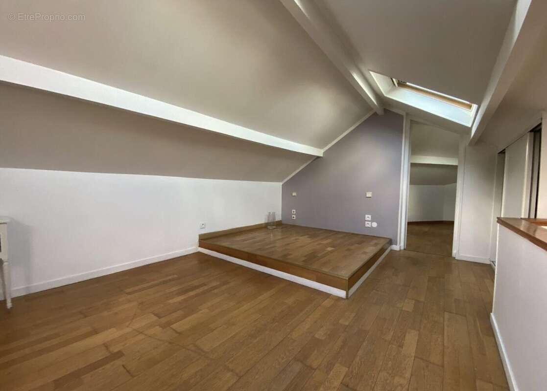 Appartement à NANTERRE