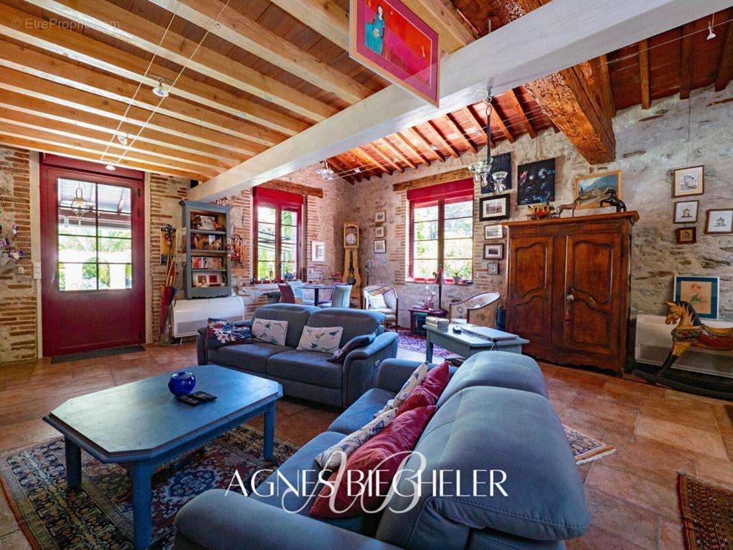 Maison à MONTESQUIEU-DES-ALBERES