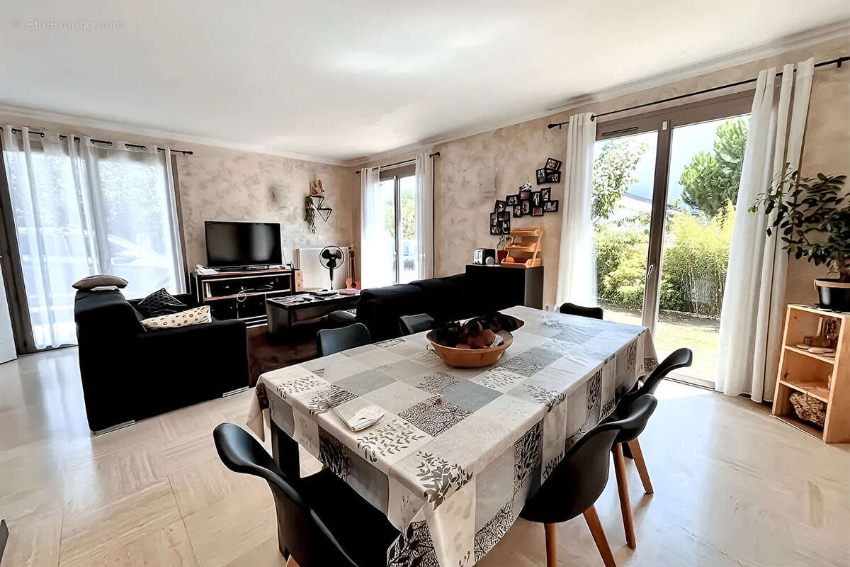 Maison à DOMPIERRE-SUR-MER