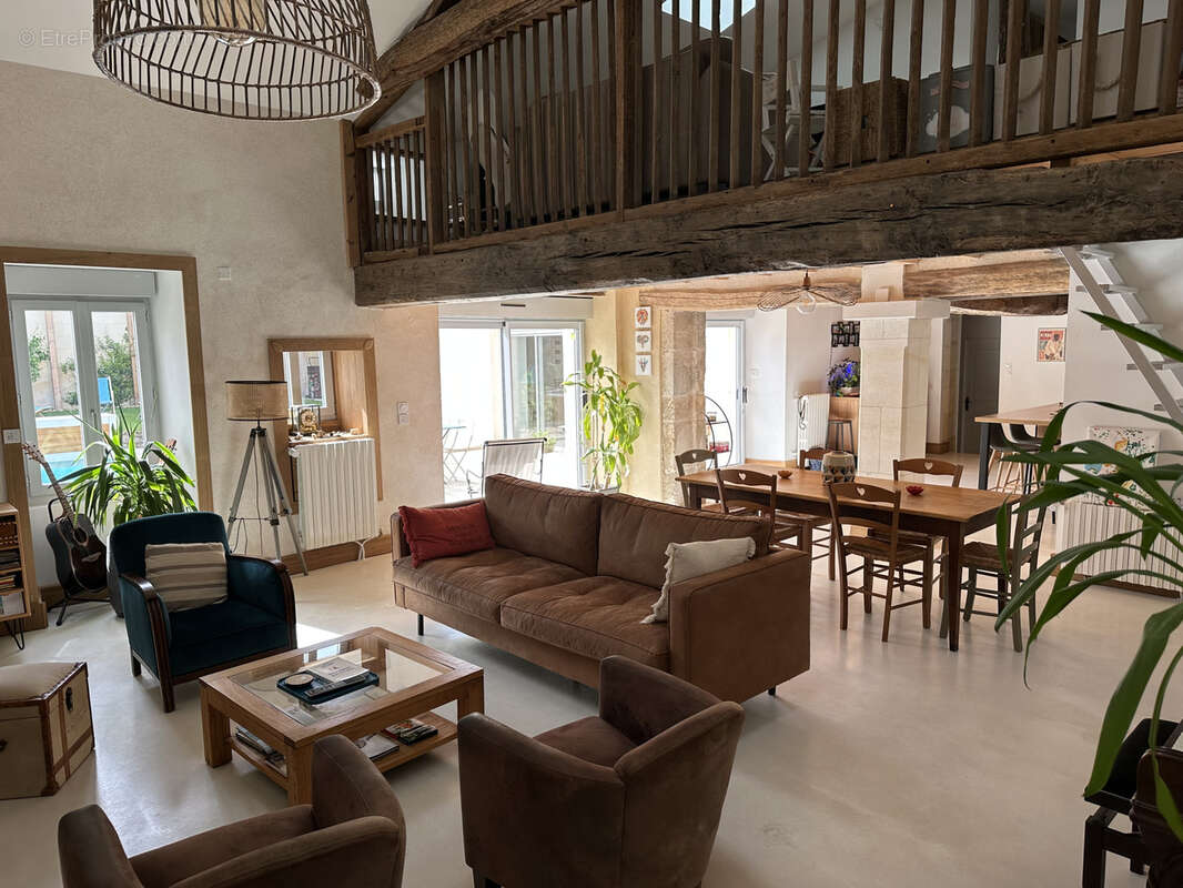 Maison à COGNAC