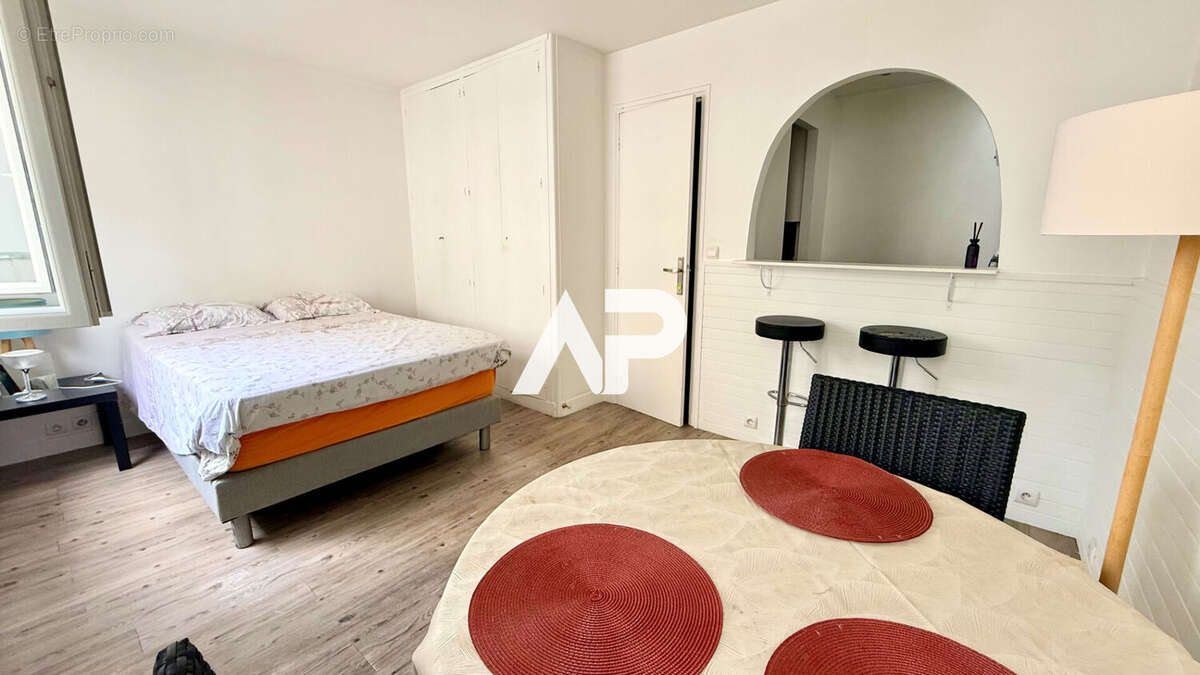 Appartement à ENGHIEN-LES-BAINS