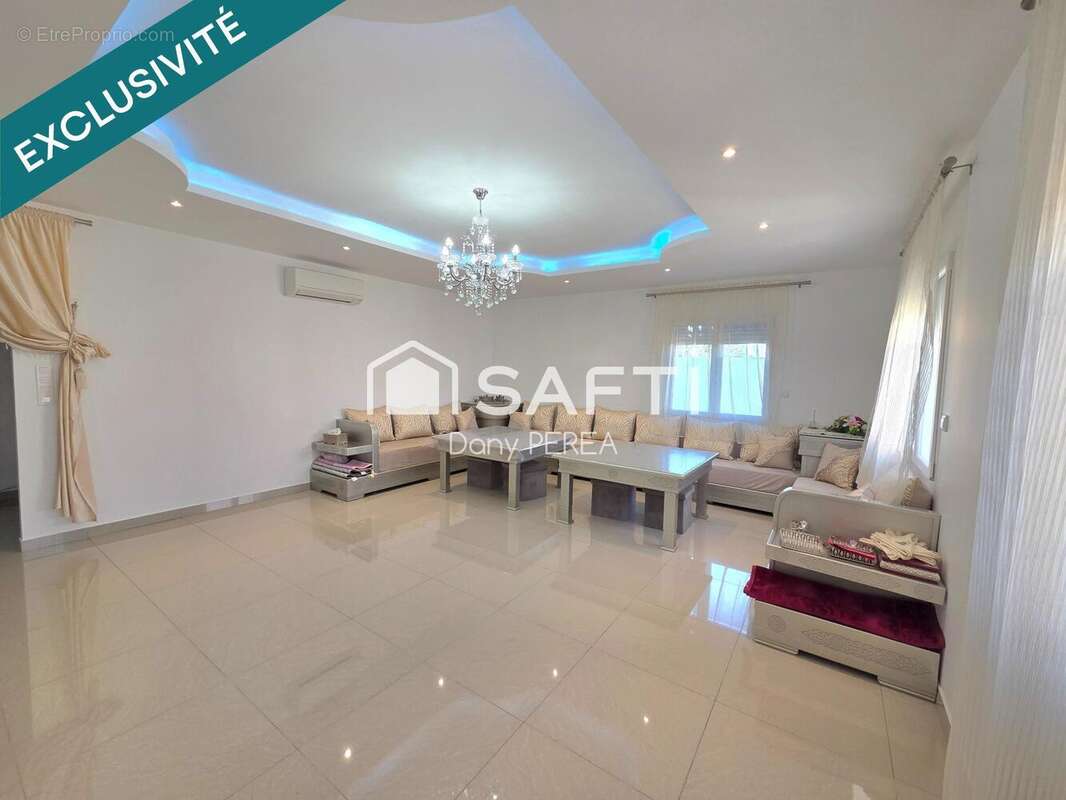 Maison 535 m² à Lunel  - photo 6