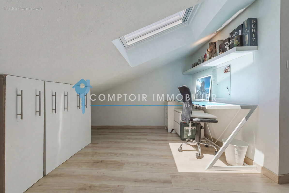 Appartement à SAINT-ISMIER
