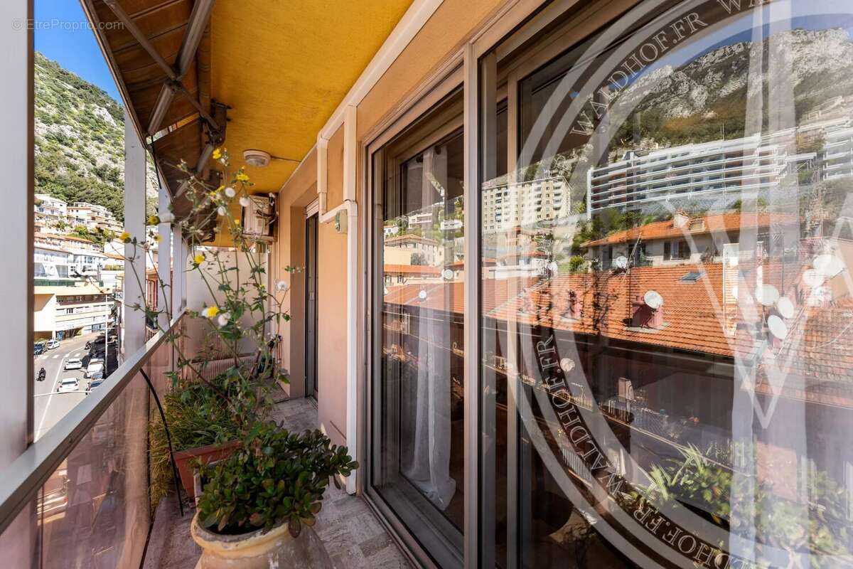Appartement à ROQUEBRUNE-CAP-MARTIN