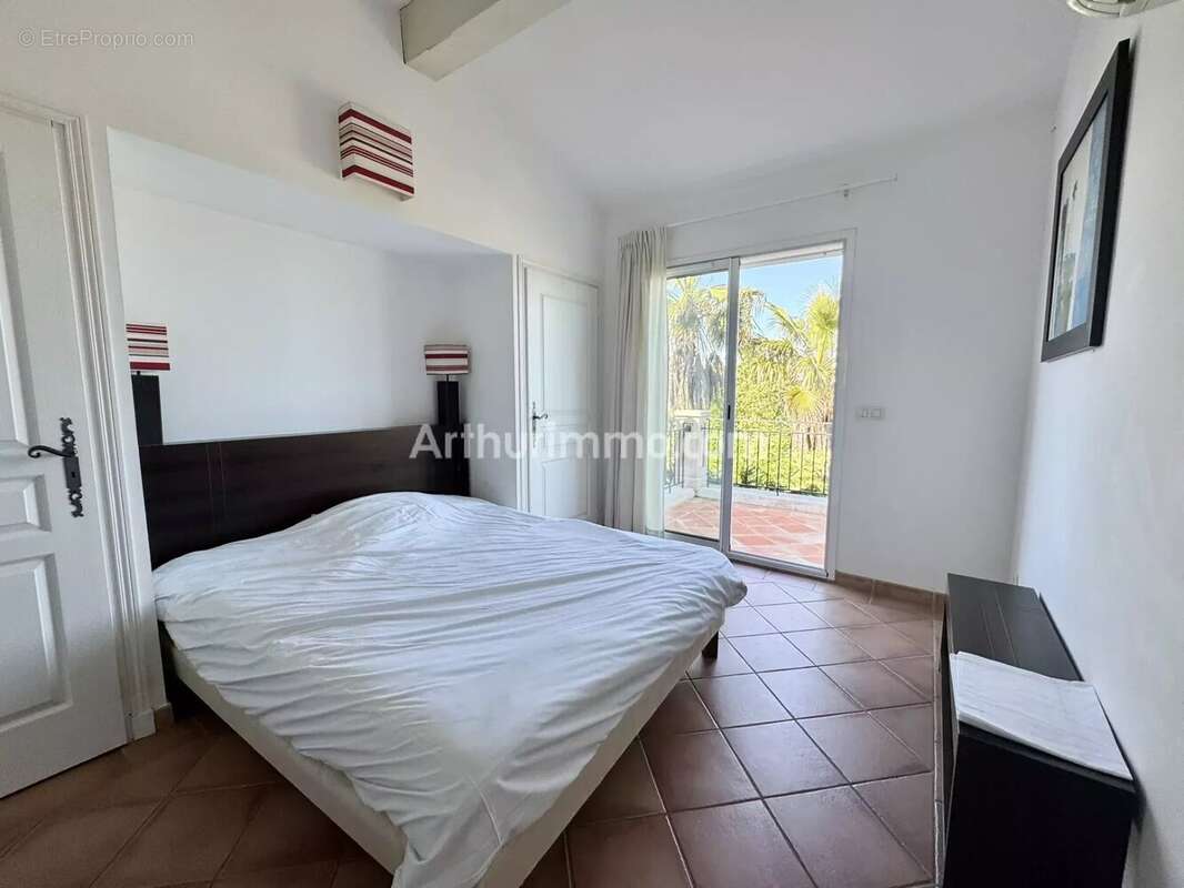 Maison à ROQUEBRUNE-SUR-ARGENS
