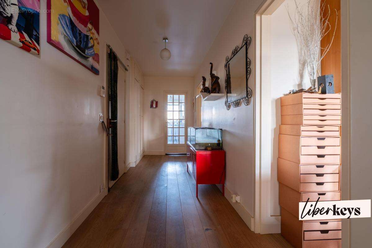 Appartement à PARIS-15E