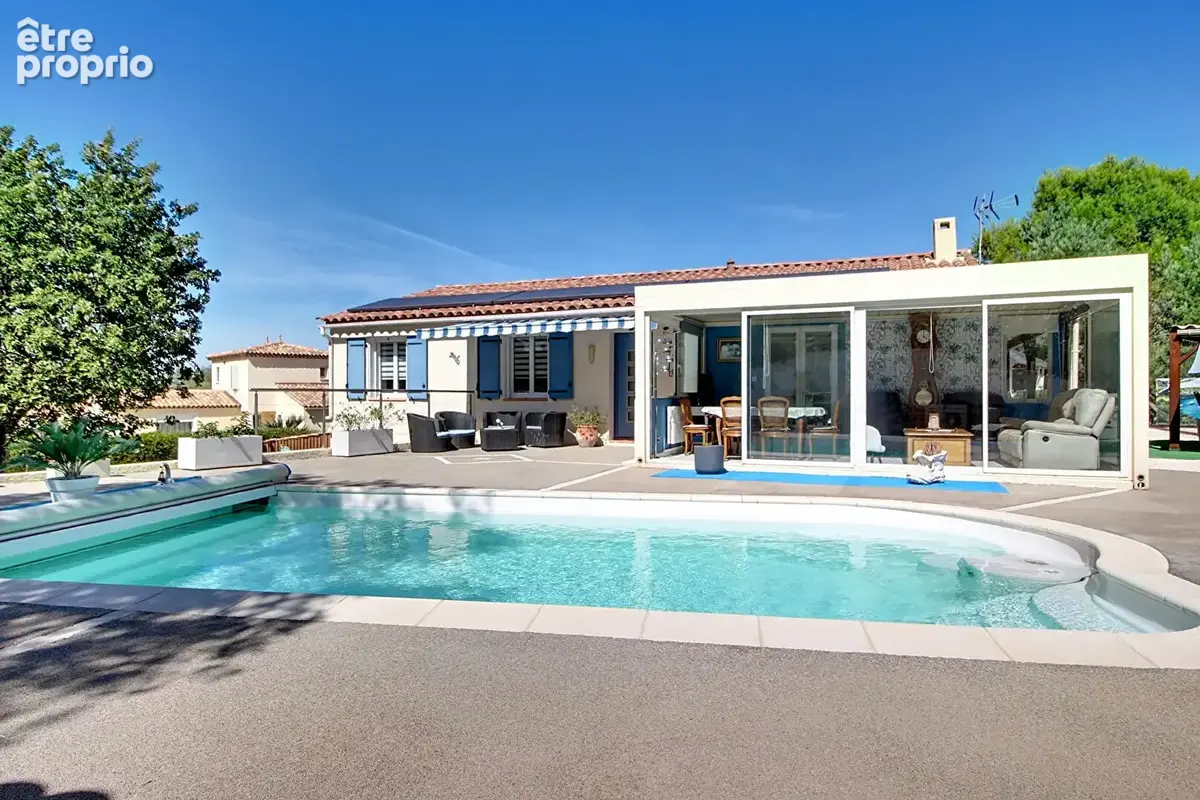 A VENDRE EN EXCLUSIVITÉ- Maison d'environ 120m2 à Vidauban- Terrain 1300m2,- piscine- cuisine d'été- garage - car port - photo 14