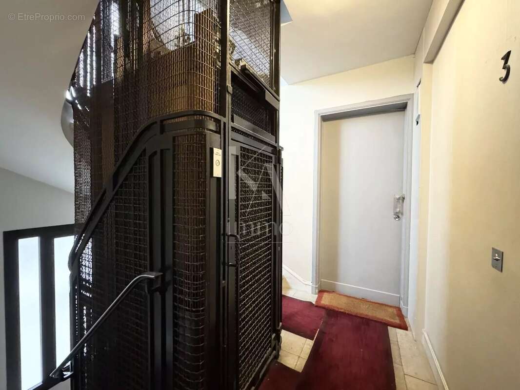 Appartement à NEUILLY-SUR-SEINE