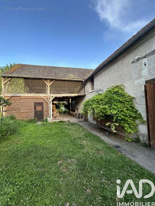 Maison 240 m² à Martizay  - photo 3