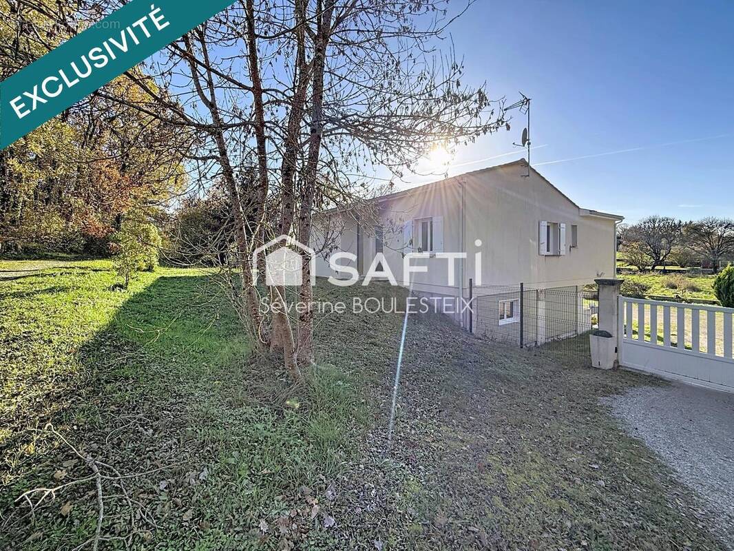 Photo 1 - Maison à HIERSAC