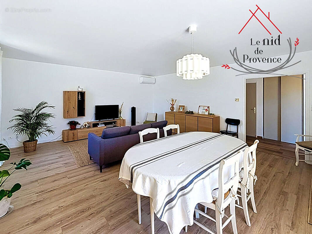 Villa dans le centre du village Pernes Les Fontaines  4 pièce(s) 100 m2 - photo 8