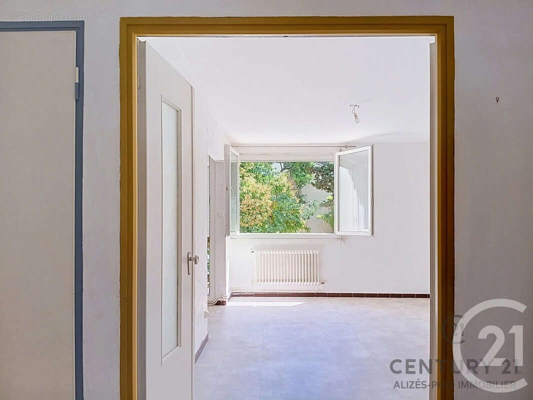 Appartement 81 m² à Sete  - photo 2