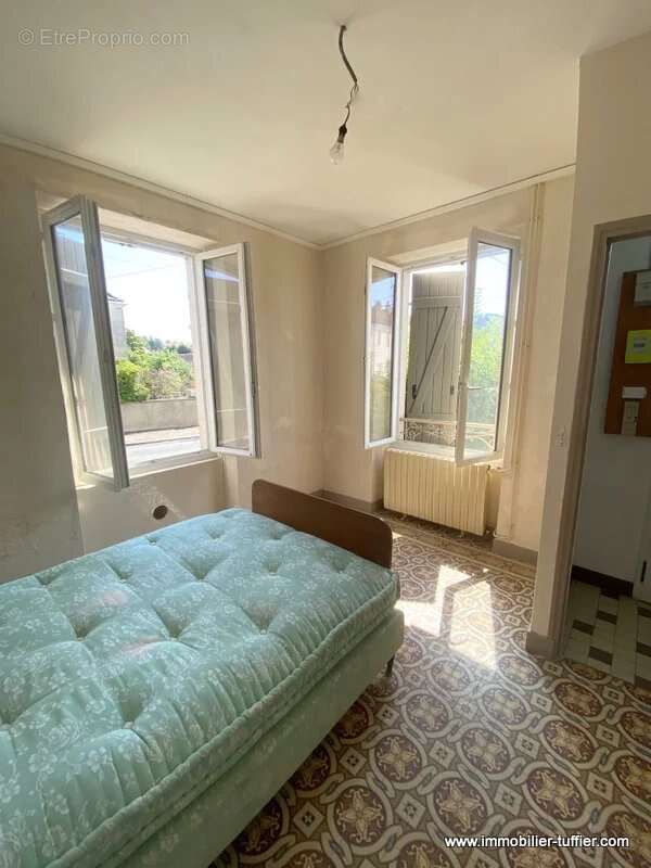 Maison de bourg 5 chambres - photo 4