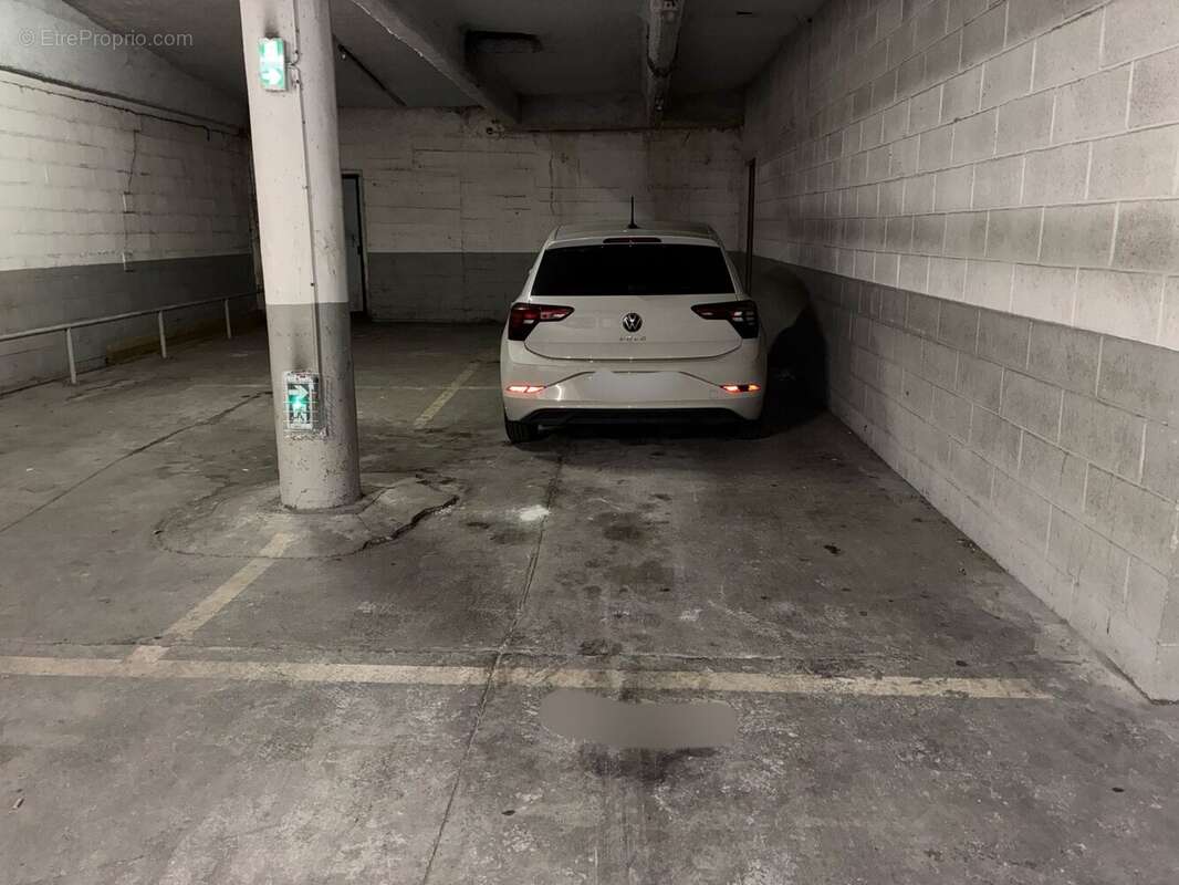 Parking à CHOISY-LE-ROI