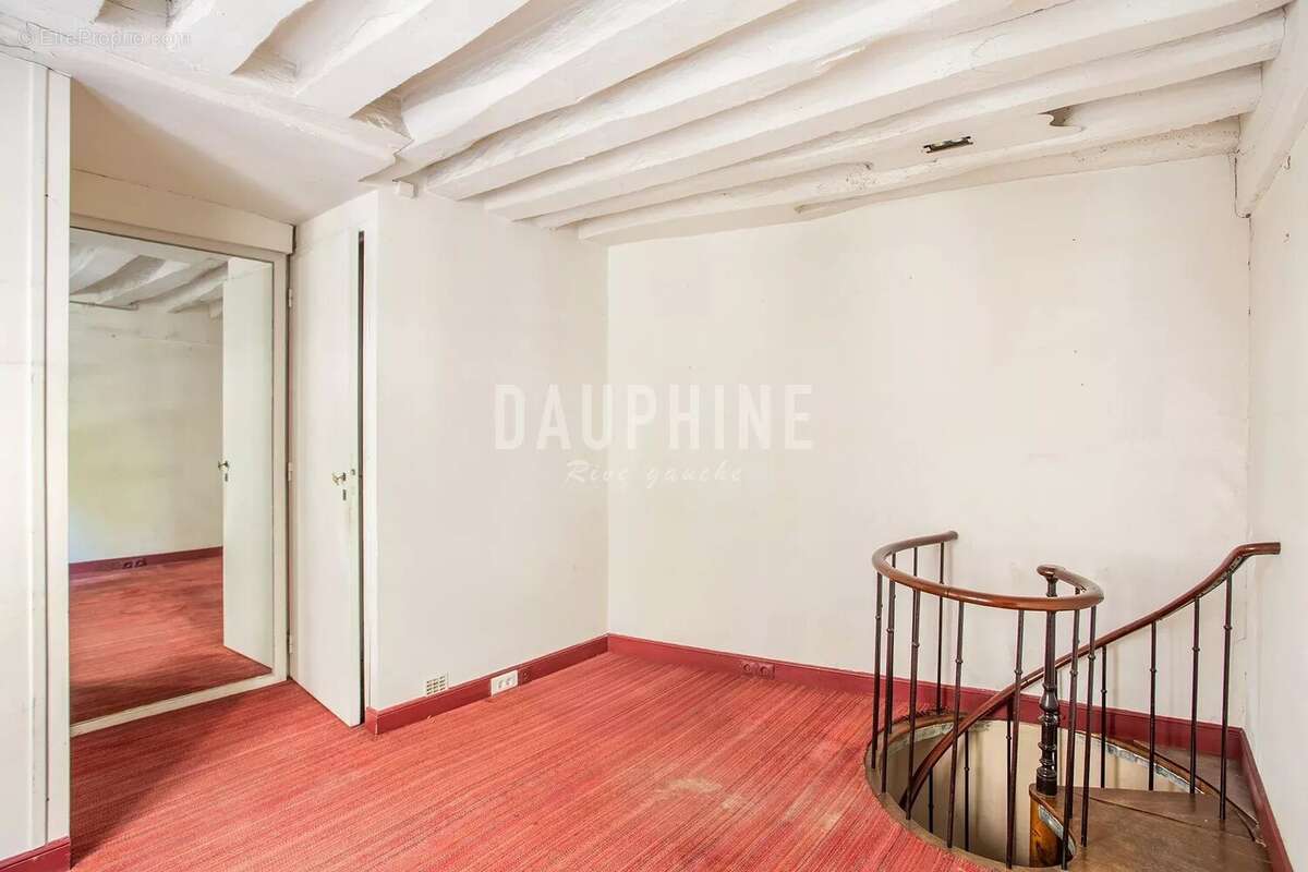 Appartement à PARIS-7E