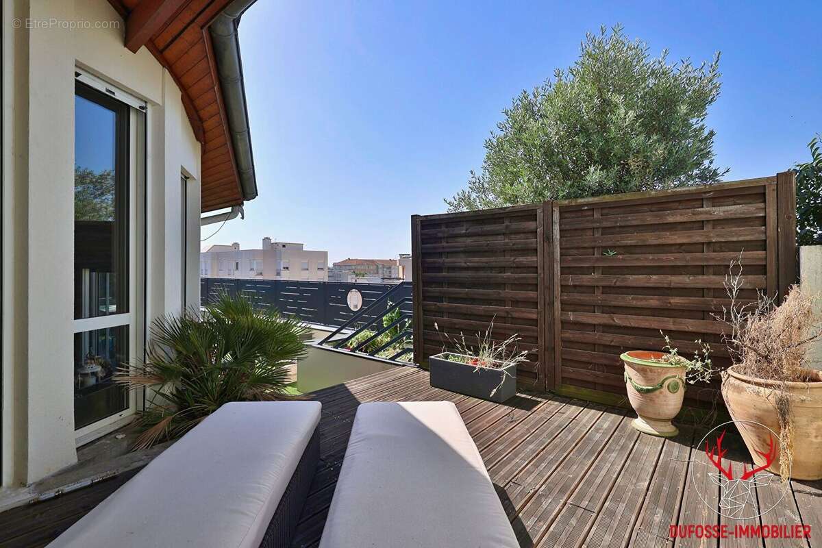 Appartement à LYON-8E