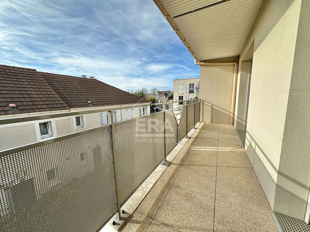 Appartement à SARTROUVILLE