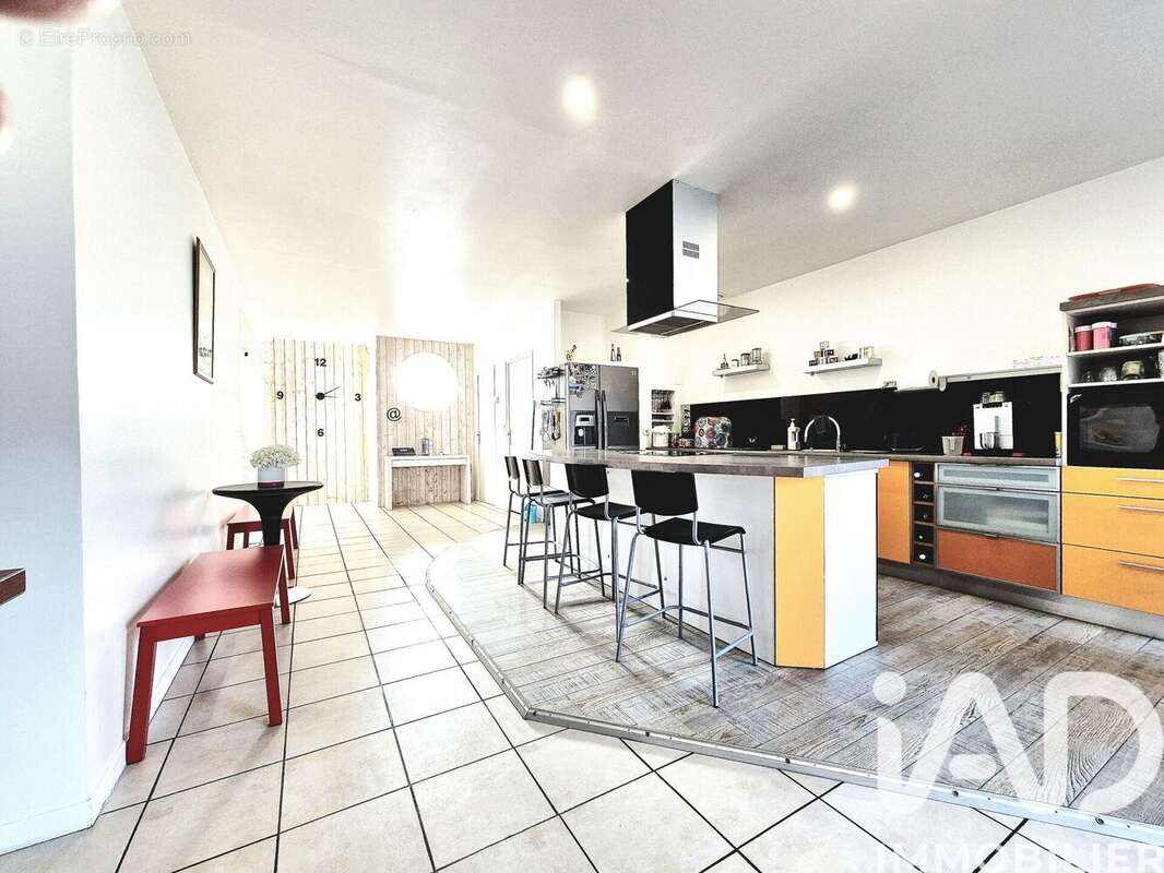 Appartement 170 m² à Rethel  - photo 2