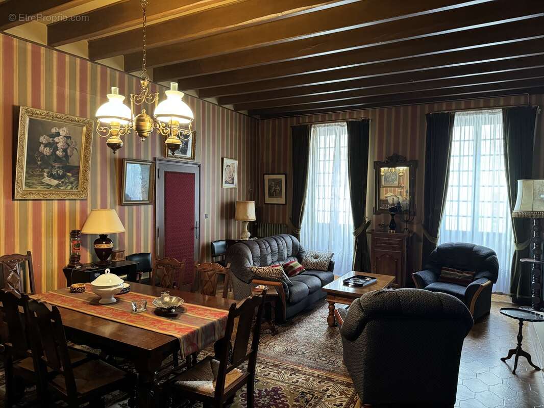 Maison à BLANZAC-PORCHERESSE