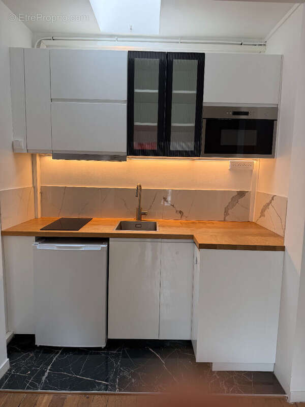 PARIS 19 - rue Mathis - 2 pièces de 32 m² . - photo 2