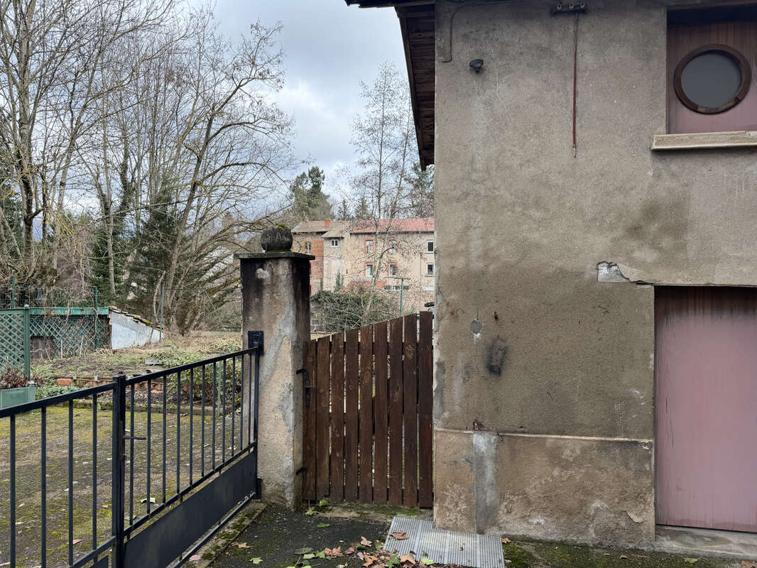 Maison à AMPLEPUIS
