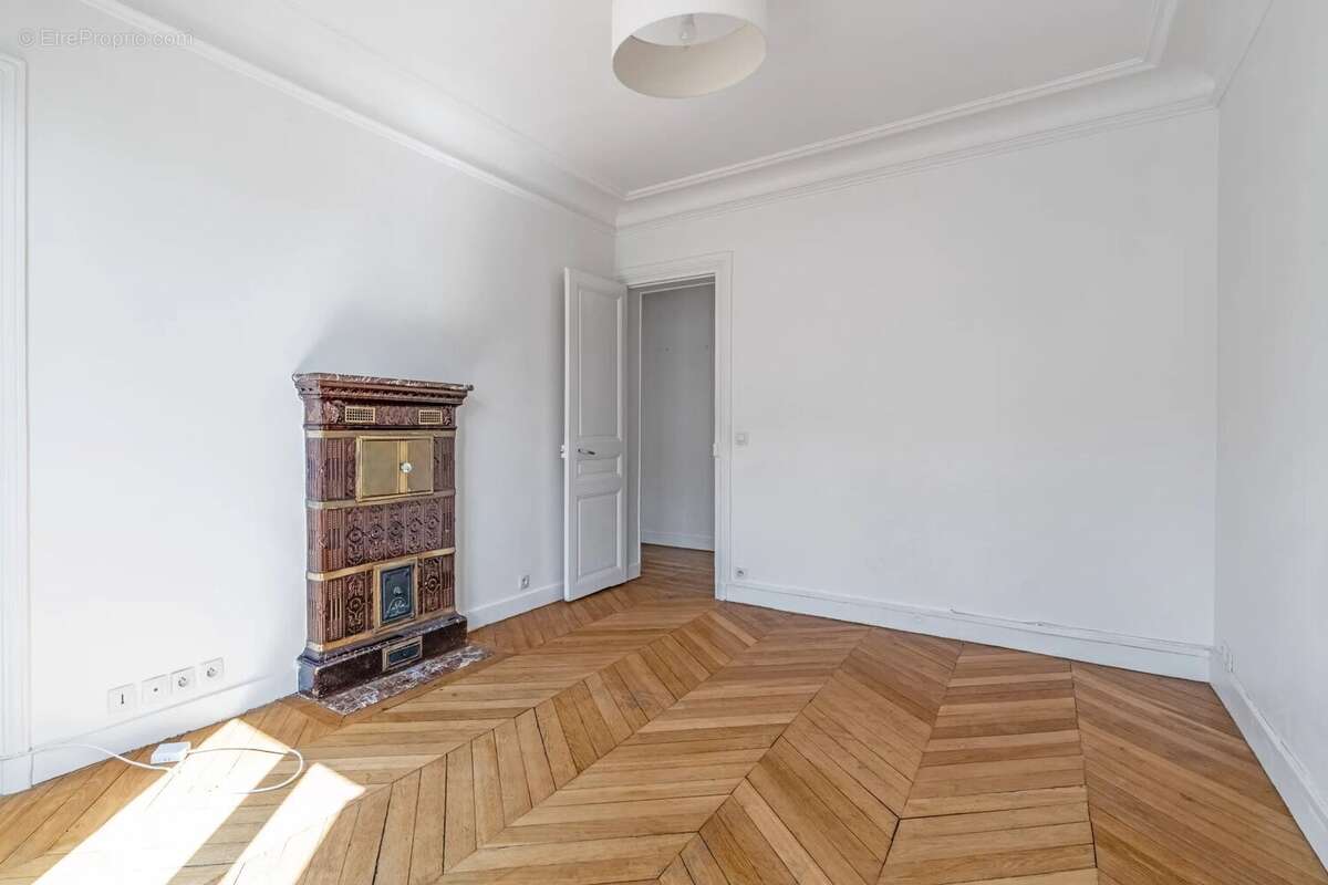 Appartement à LEVALLOIS-PERRET