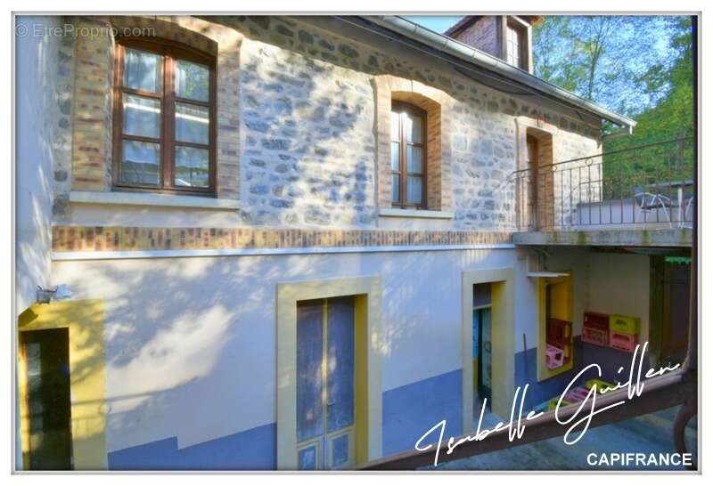 Maison à NERIS-LES-BAINS