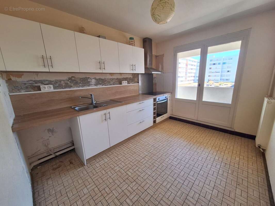 Appartement 84 m² à Tours  - photo 2