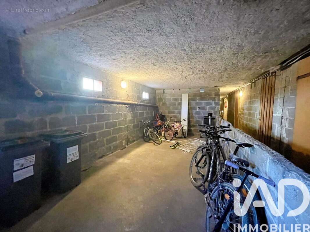 Photo 8 - Appartement à SARTROUVILLE