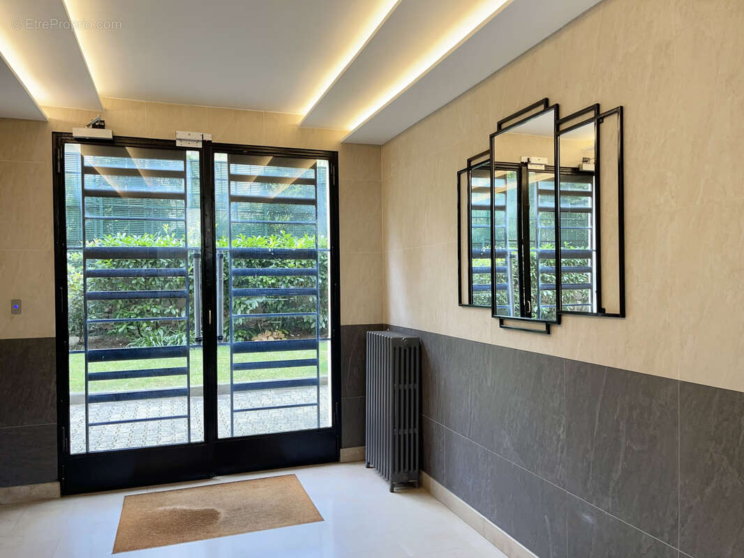 Appartement à NEUILLY-SUR-SEINE