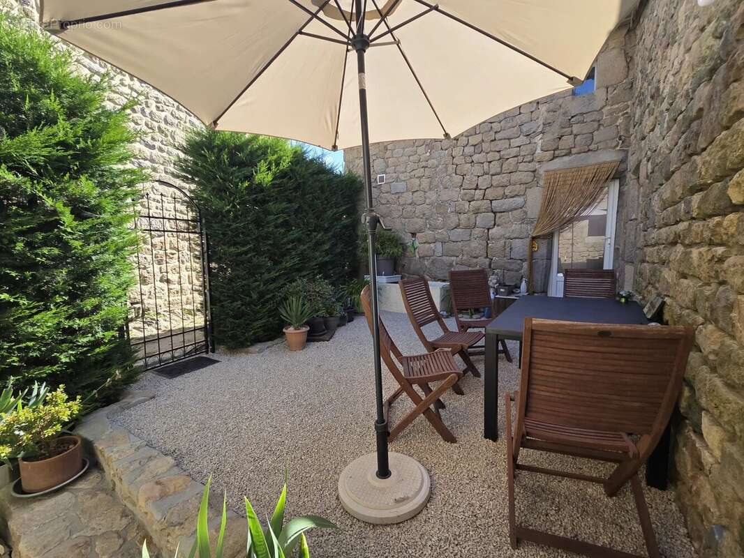 Maison à NONIERES
