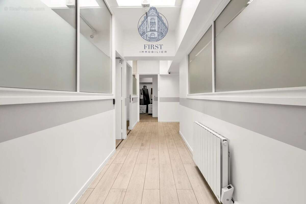 Commerce à PARIS-16E