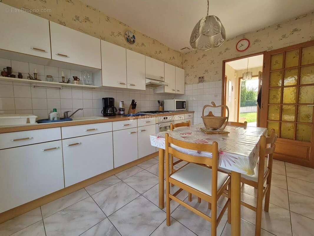 Maison à SAINT-JUERY