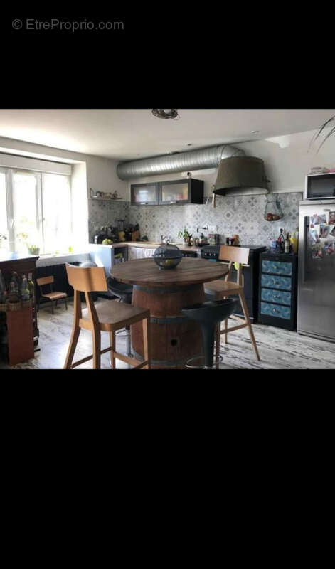 Nouveauté sur CHANGÉ maison ancienne 3 chambres - photo 2