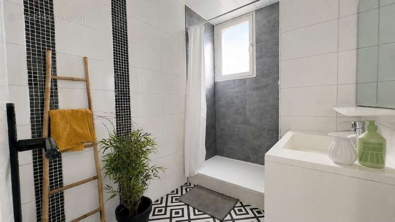 Appartement à SAINT-MARTIN-D'HERES