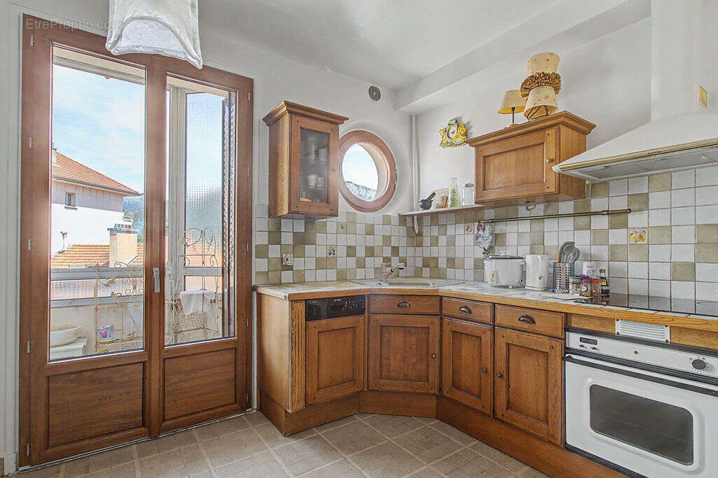 Appartement triangle d'or - photo 3