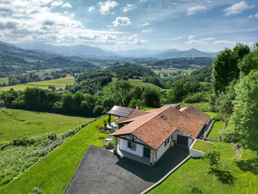 Maison à SAINT-JEAN-PIED-DE-PORT